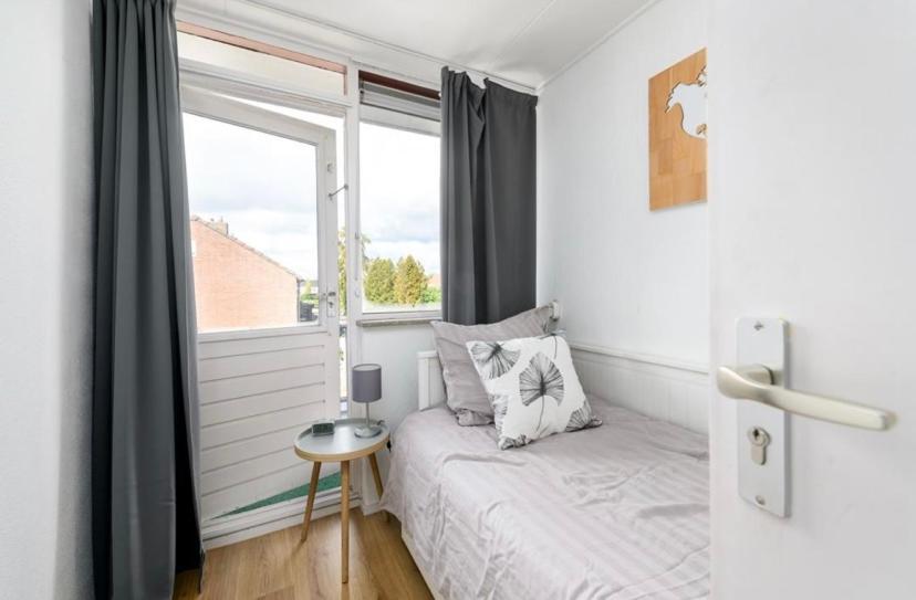 Bwb Heerenveen Homestay Exterior foto